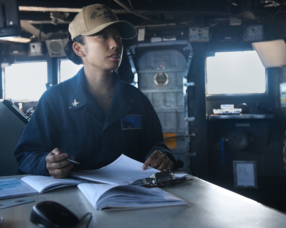 USS Blue Ridge Bridge Watchstanders Keep Ship Operations Running Smoothly