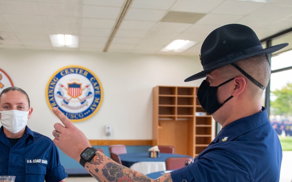 Calm, cool CC guides pandemic era recruits