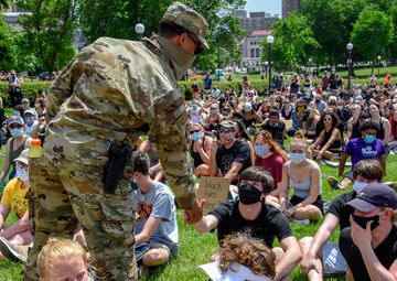 Minnesota Guardsmen Respond to Civil Unrest