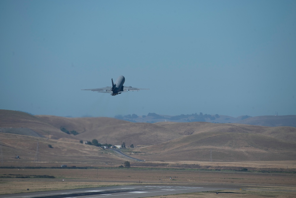 KC-10 Extender takes off