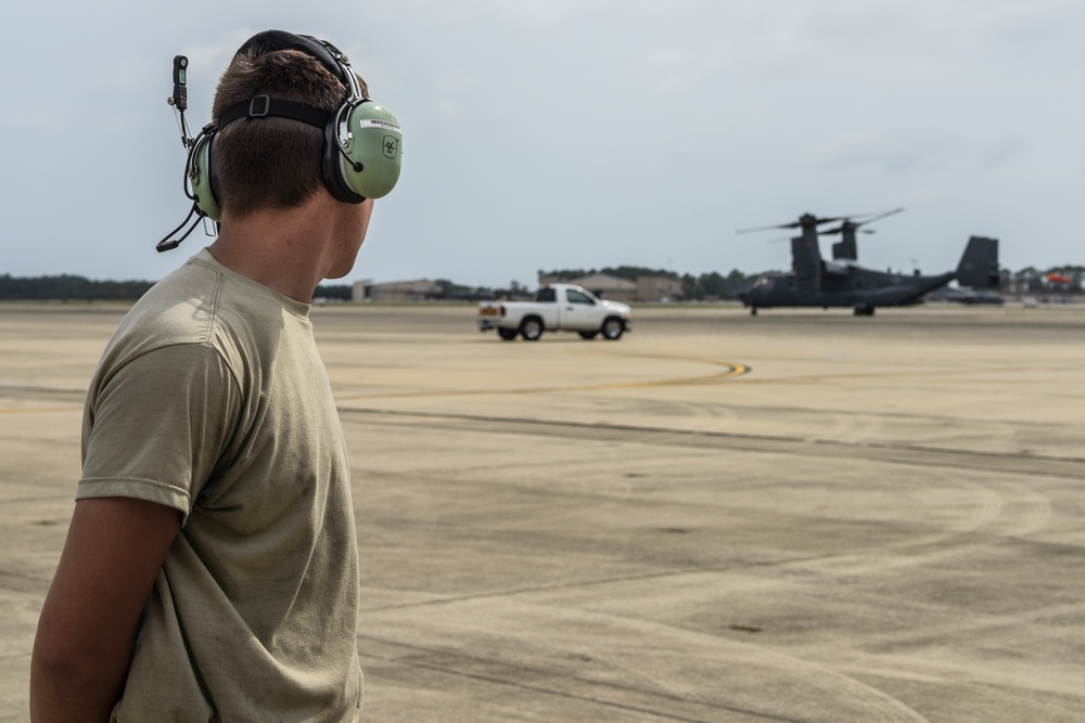 801st SOAMXS accepts delivery of new CV-22