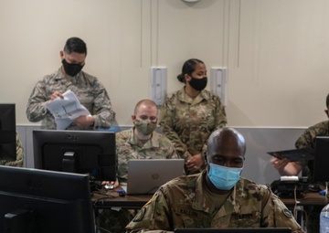 JASDF visits the Joint COVID-19 Response Center and US Naval Hospital