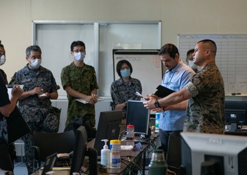 JASDF visits the Joint COVID-19 Response Center and US Naval Hospital
