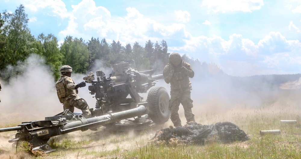 4th Battalion, 319th Airborne Field Artillery Regiment conducts &quot;Killer Junior&quot; live-fire exercise