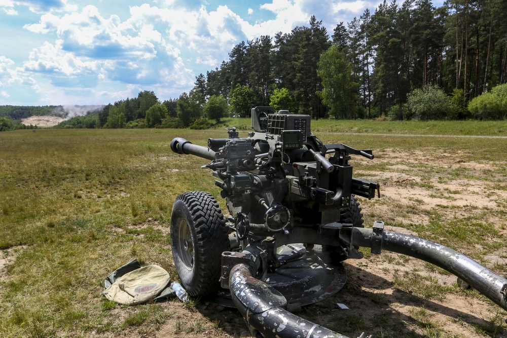 4th Battalion, 319th Airborne Field Artillery Regiment conducts &quot;Killer Junior&quot; live-fire exercise