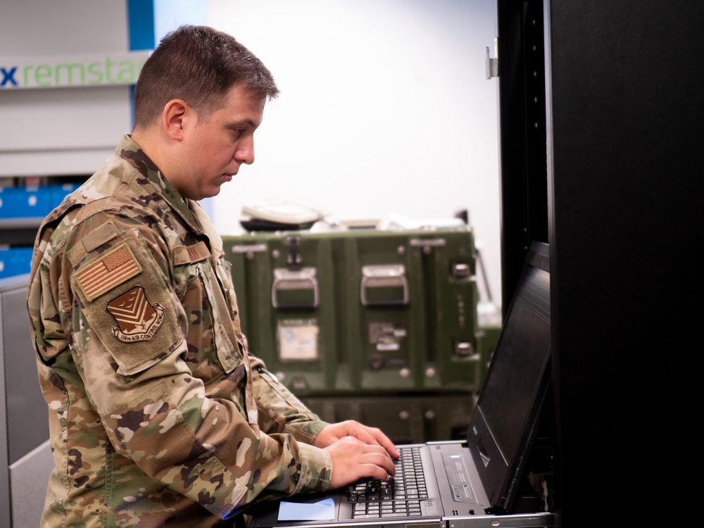 116th Air Control Network Flight fills important imagery collection role for E-8C Joint STARS