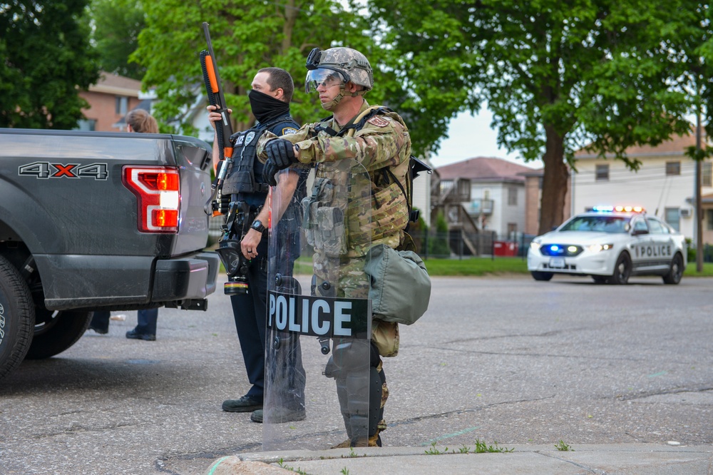 Nebraska National Guard supports law enforcement at Hall of Justice