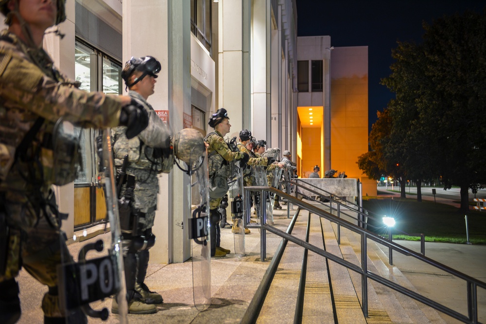 Nebraska National Guard supports law enforcement at Hall of Justice