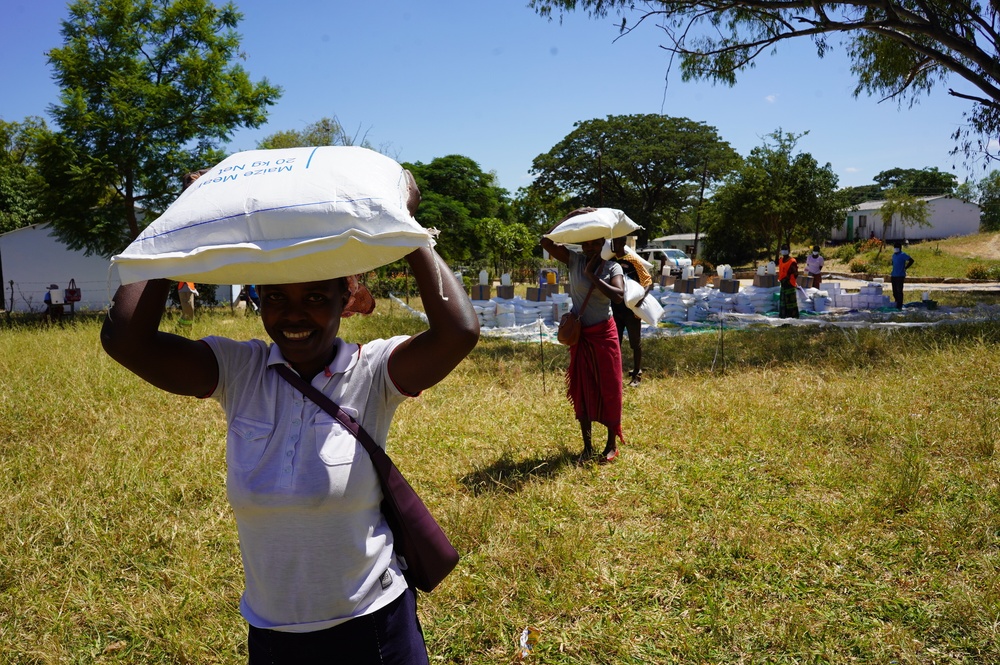 Food distribution in Shamva district, Zimbabwe