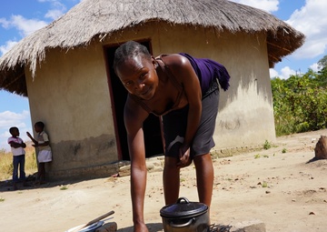Food distribution in Shamva district, Zimbabwe