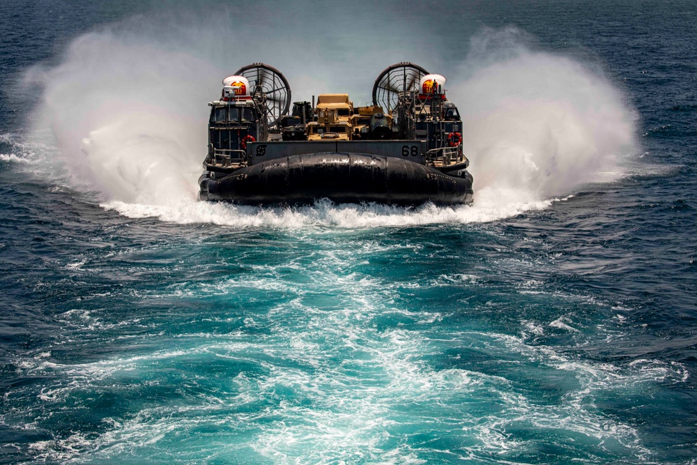 New York conducts LCAC operations