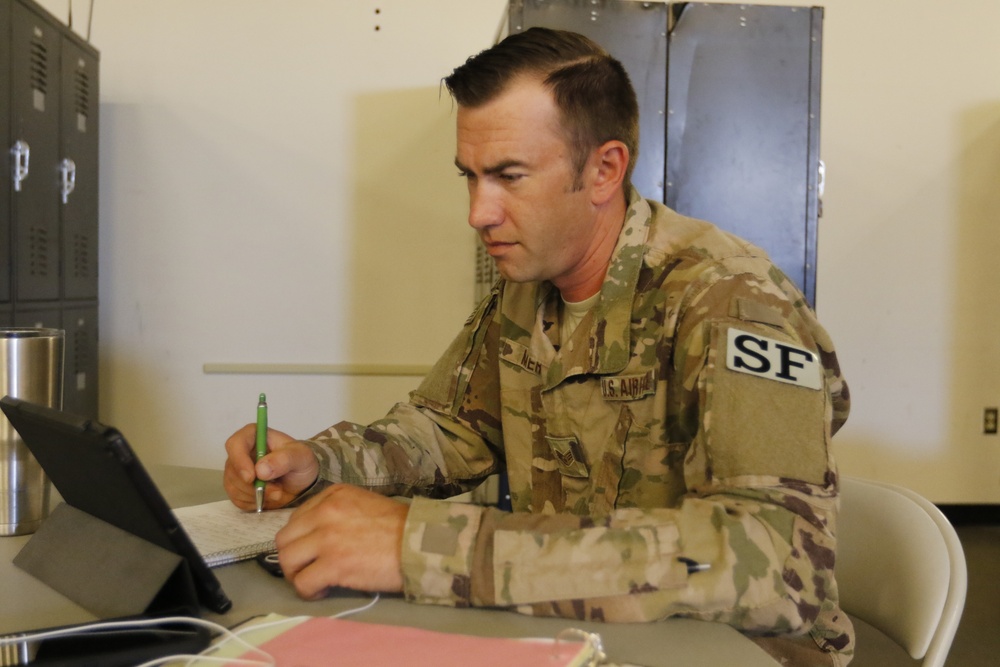 Iowa National Guard operate joint COVID-19 call center