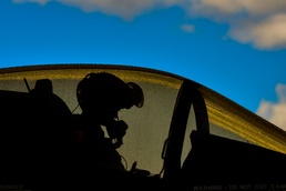 Gas and Go: Eielson Airmen perform first hot pit refueling for F-35A
