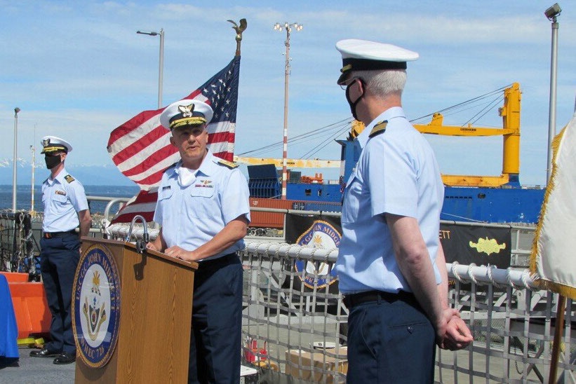 USCGC John Midgett (WHEC-726) transfers command