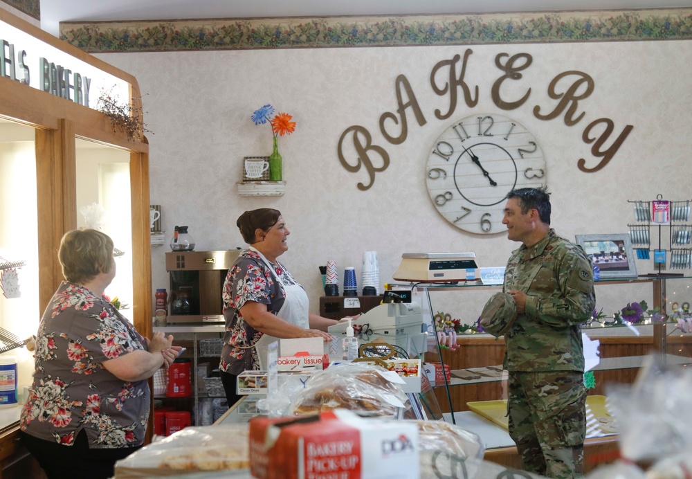 Maj. Gen. Paul Knapp, Wisconsin’s Adjutant General, Visits Specimen Collection Site in Antigo, Wis.