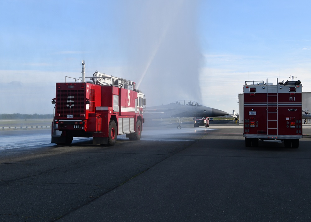 104th Fighter Wing Commander has F15 incentive flight