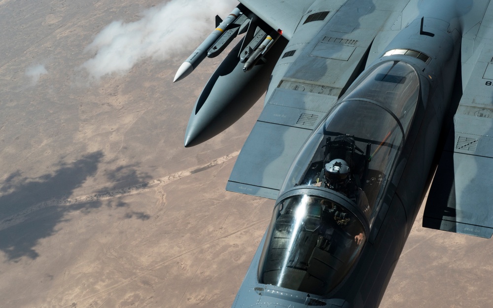 DVIDS - Images - 28th EARS refuels F-15C Eagles [Image 17 of 18]