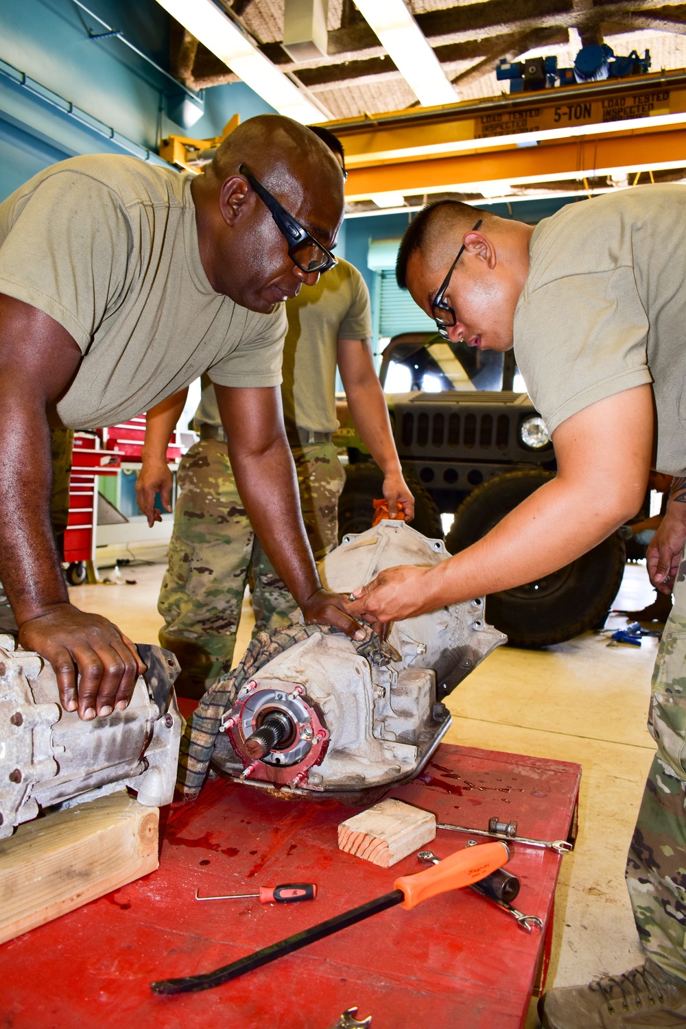 HIARNG mechanics conduct annual services, replace transmission