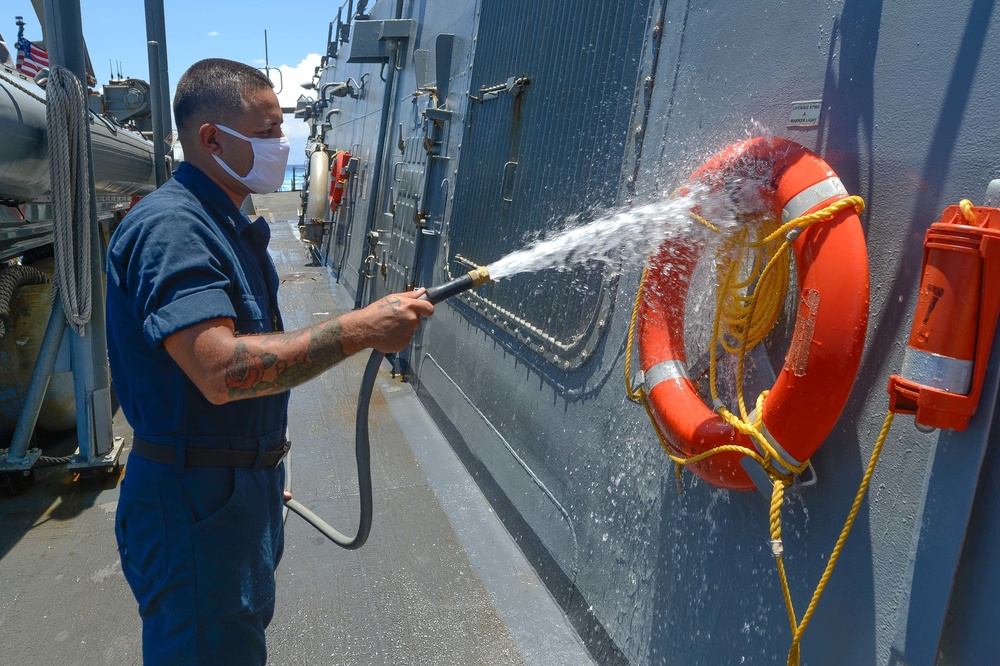 USS Russell (DDG 59) Conducts Underway Operations