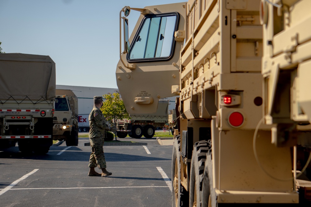 Soldiers transport donated groceries