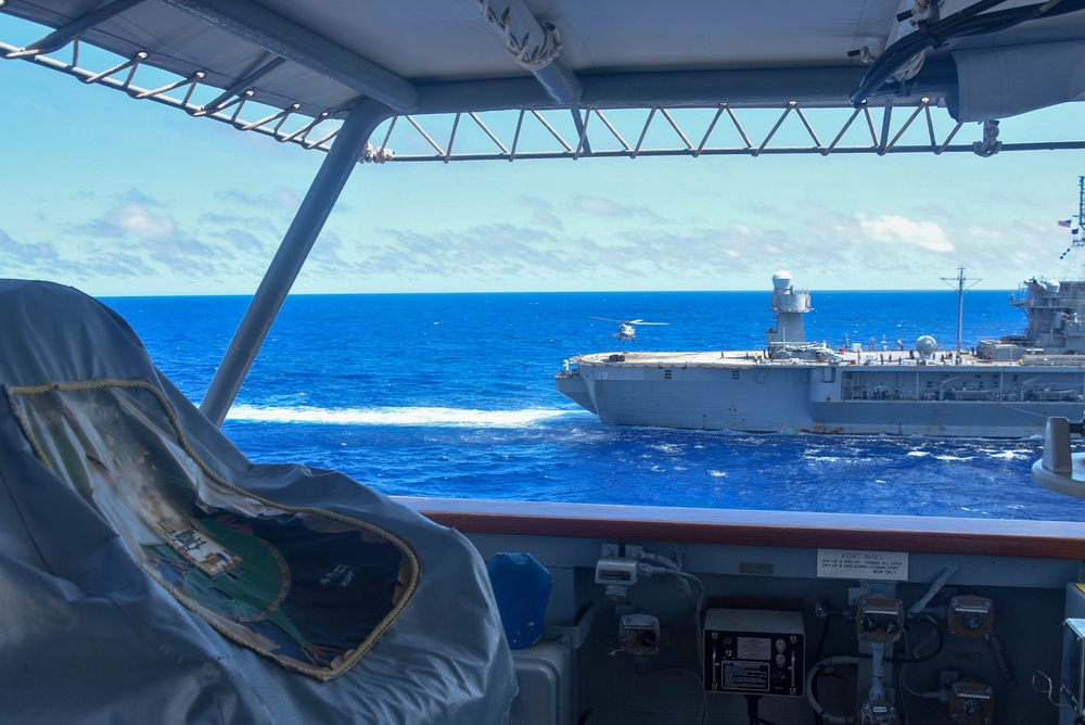 USNS Tippecanoe (T-AO 199) Conducts Replenishment-at-Sea with USS Blue Ridge (LCC 19)