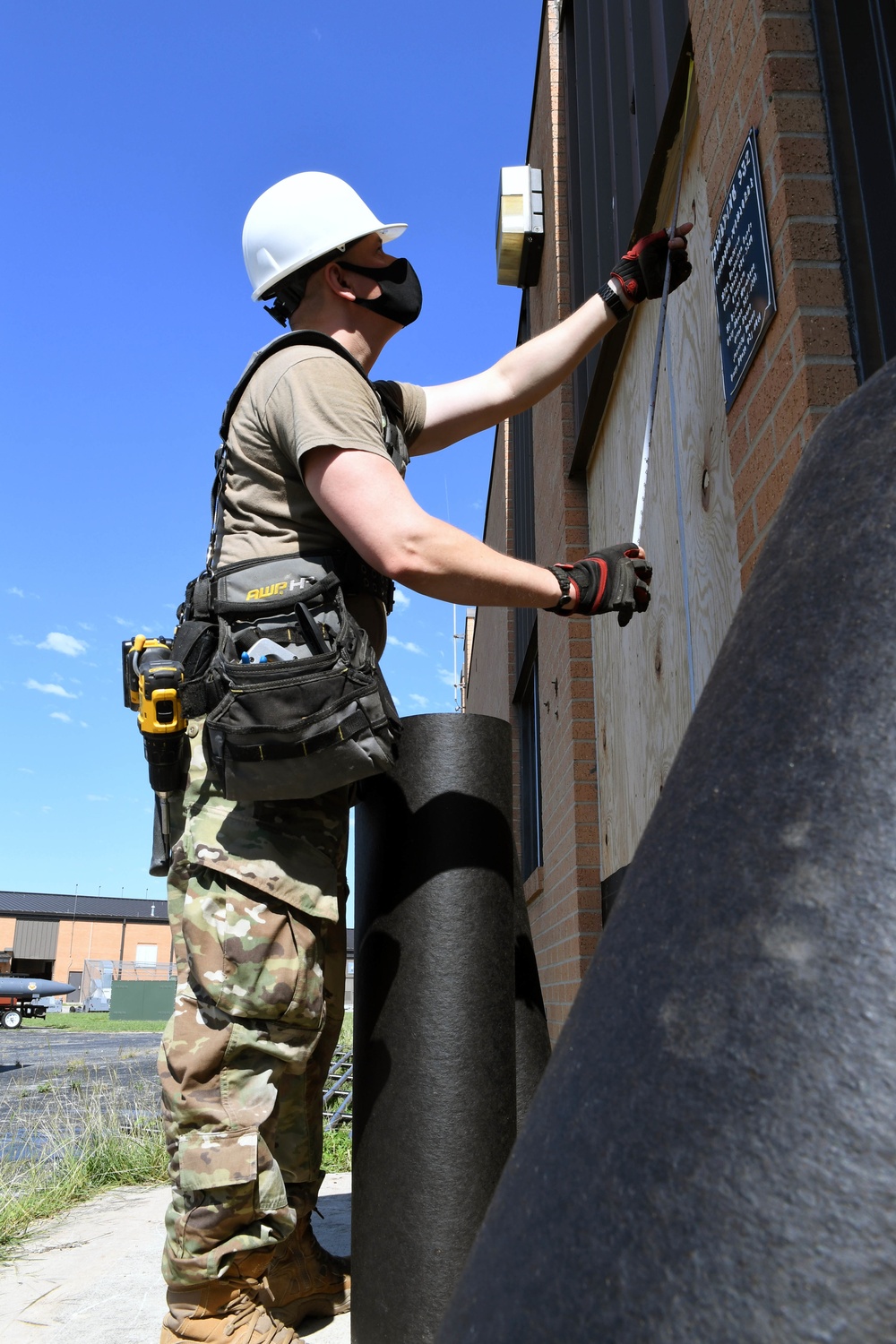149th Fighter Wing civil engineers perform building renovations