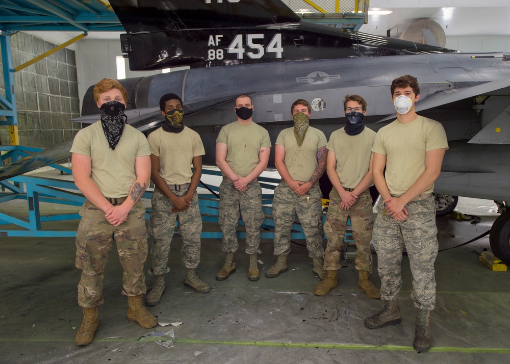 8th AMU flagship repainting team