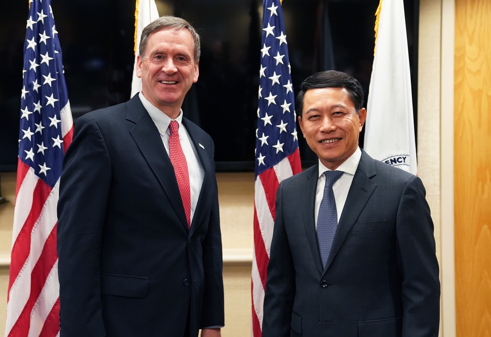 USAID Administrator Mark Green with the Laos Minister of Foreign Affairs Saleumxay Kommasith