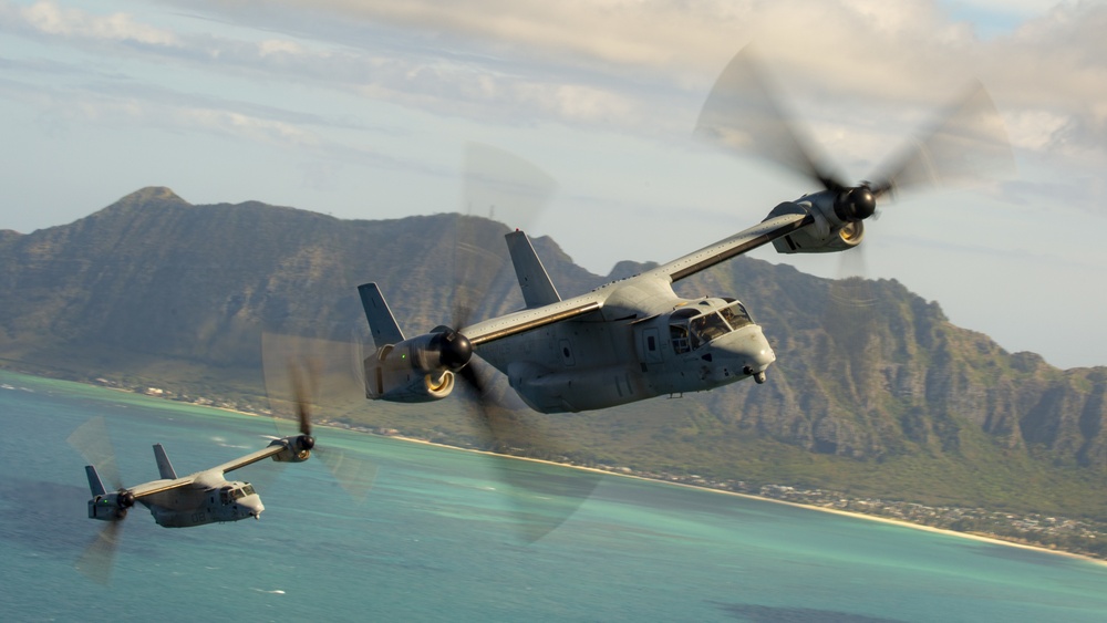 VMM-268: Flying Together