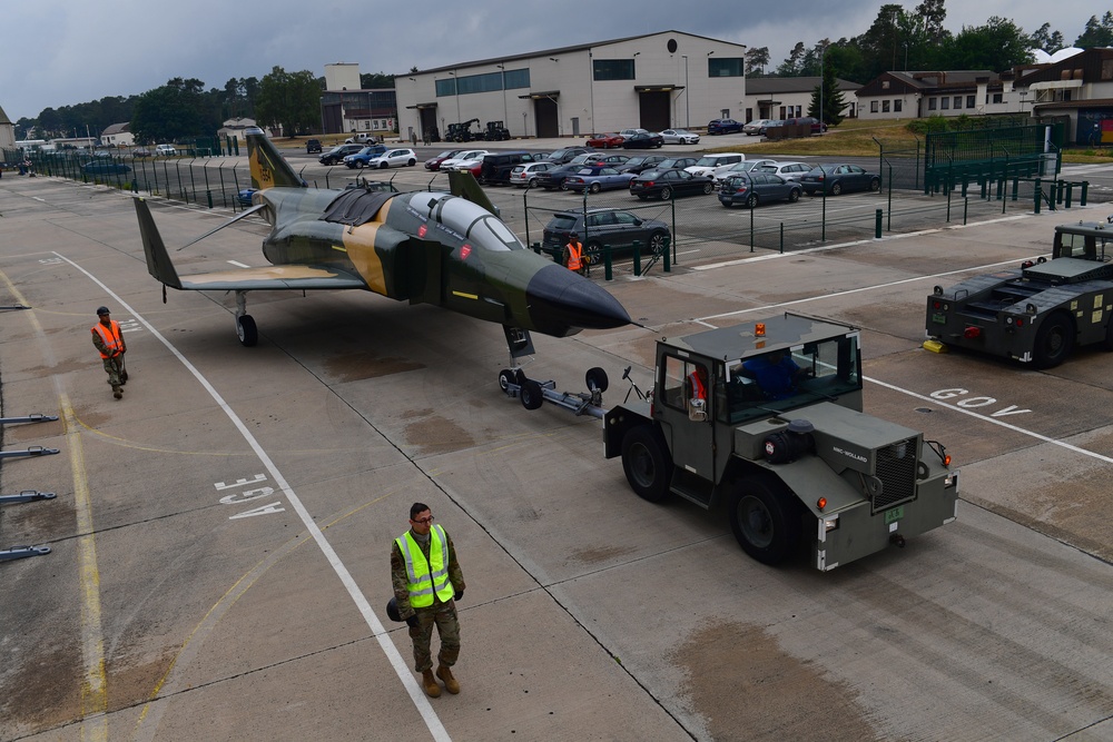 Illuminating history: F-4 Phantom II restoration