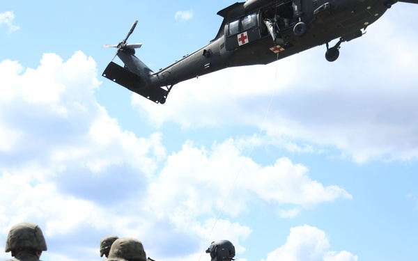 3rd CAB Soldiers conduct medical evacuation training with Polish Allies