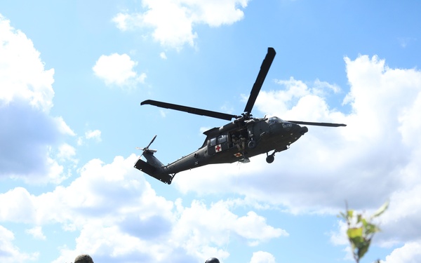 3rd CAB Soldiers conduct medical evacuation training with Polish Allies