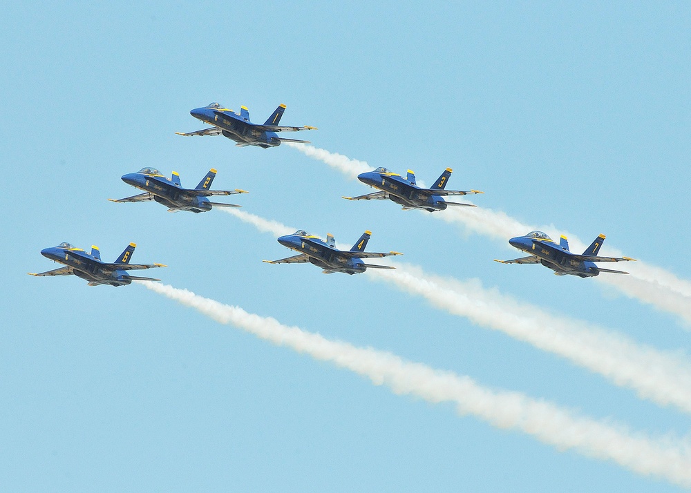The U.S. Navy Blue Angels flight demonstration team
