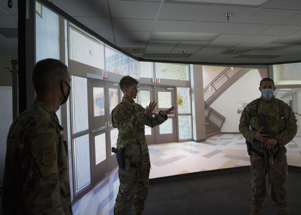 Brig. Gen. Kreuder tours Luke AFB