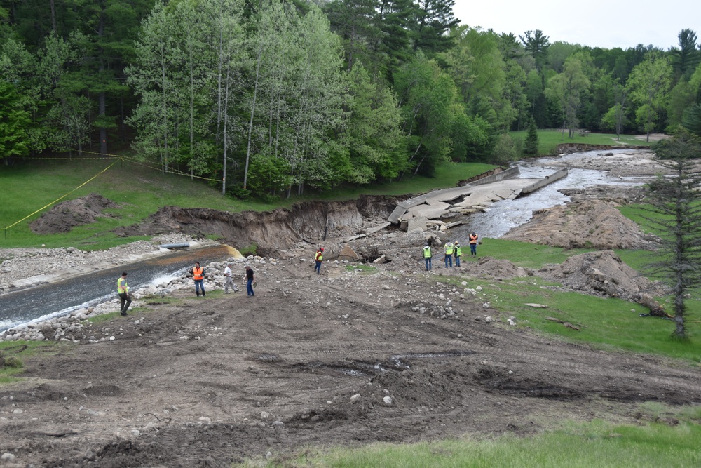 Engineers Inspect Failed Forest Lake Spillway Following Michigan Flooding