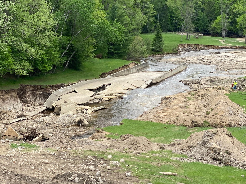 Engineers Inspect Failed Forest Lake Spillway Following Michigan Flooding