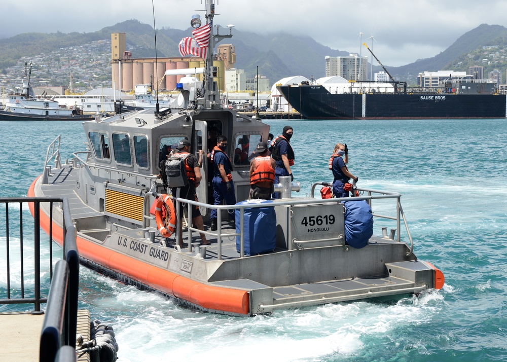 Coast Guard rescues mariners from overdue sailing vessel off Hawaii