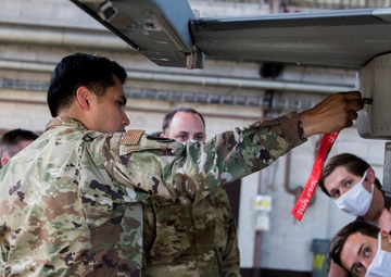52nd MXG trains 480th FS pilots on refueling, munitions arming, disarming F-16s