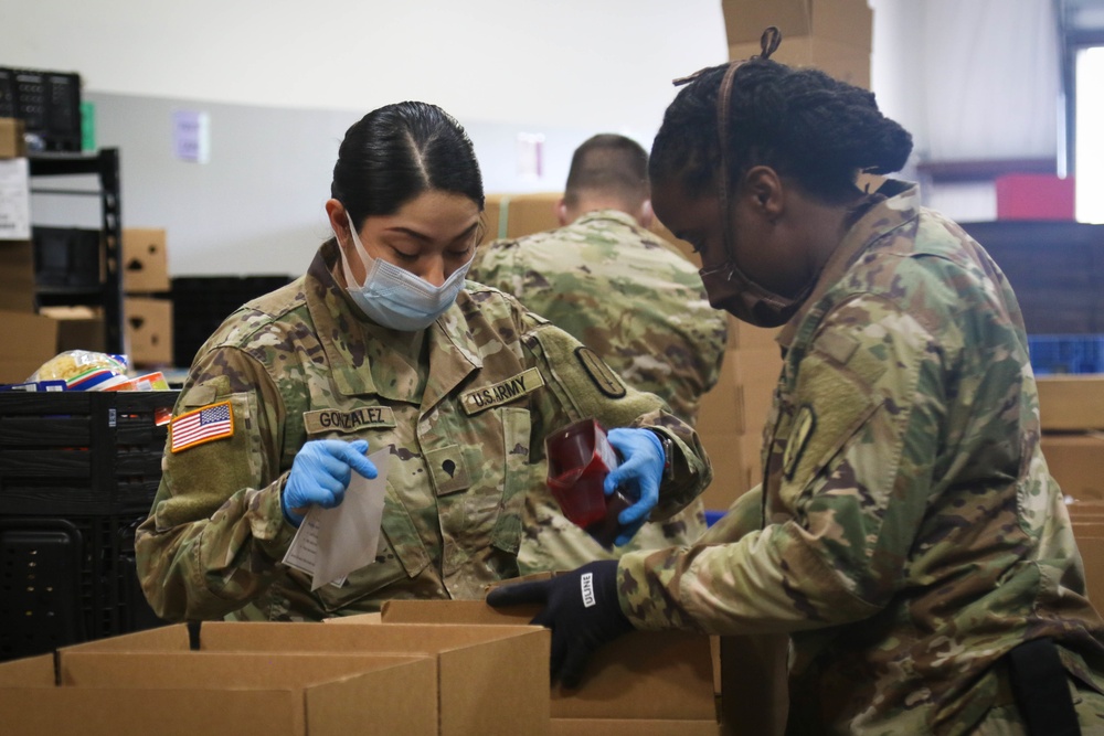 NCARNG Help Feed Local Community During COVID-19