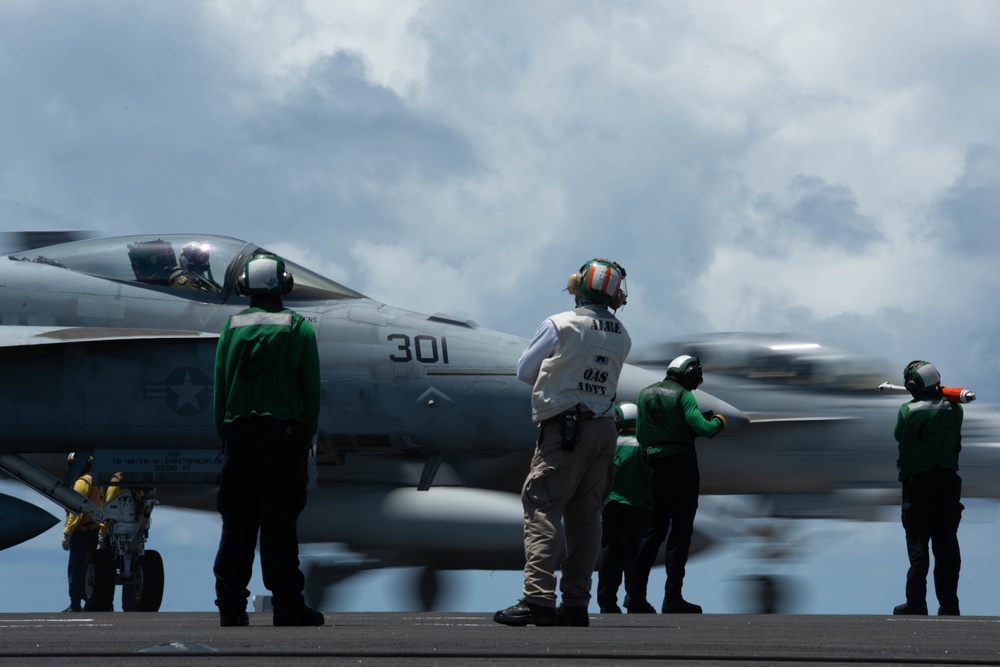 USS Ronald Reagan (CVN 76) Flight Operations