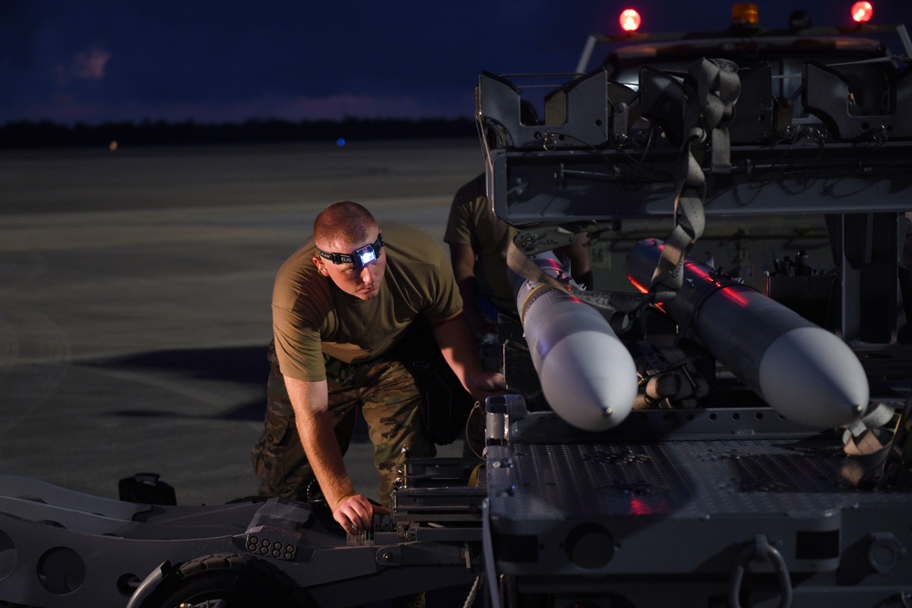 58th AMU loads live munitions for Combat Archer