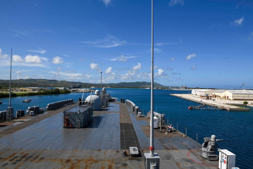 USS Blue Ridge and Embarked Staff Arrive in Guam
