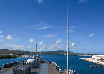Blue Ridge Pulls Into Guam for Second Safe Haven Liberty