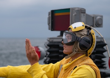 USS Barry Conducts Flight Operations