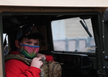 Soldiers interact with community in Beverly Hills during ongoing demonstrations