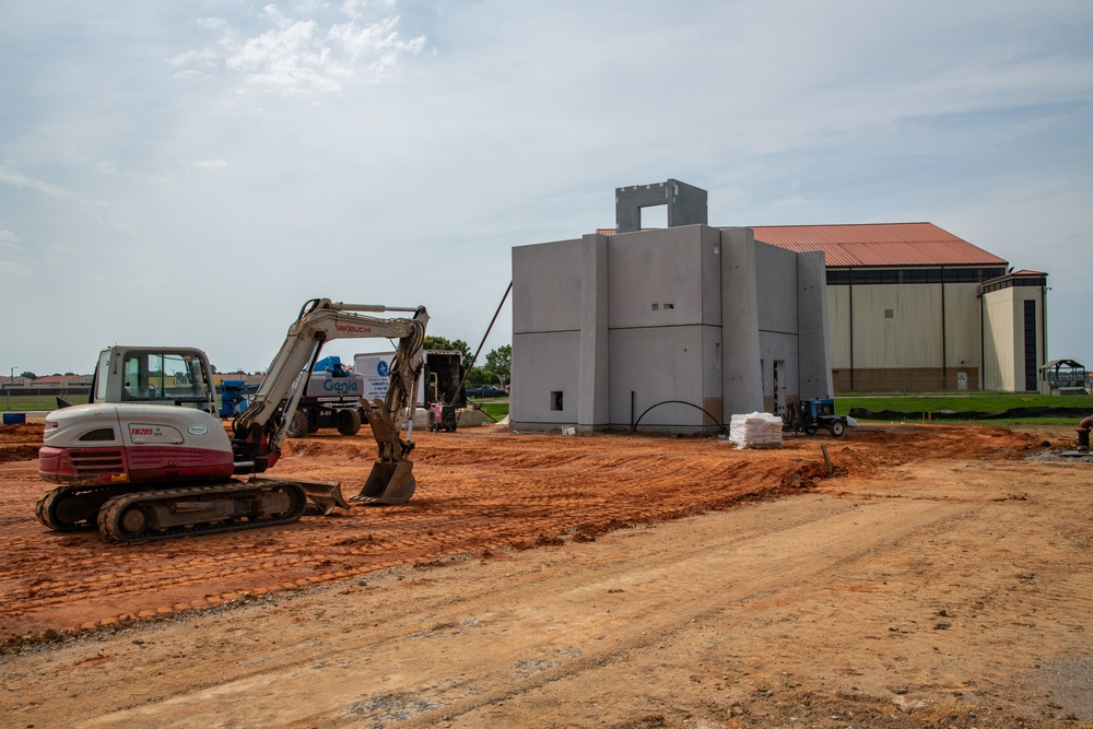 Air traffic control tower construction