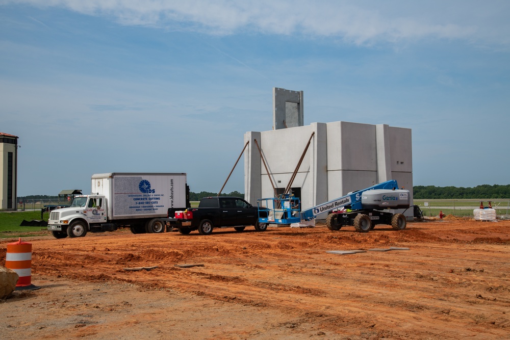 Air traffic control tower construction