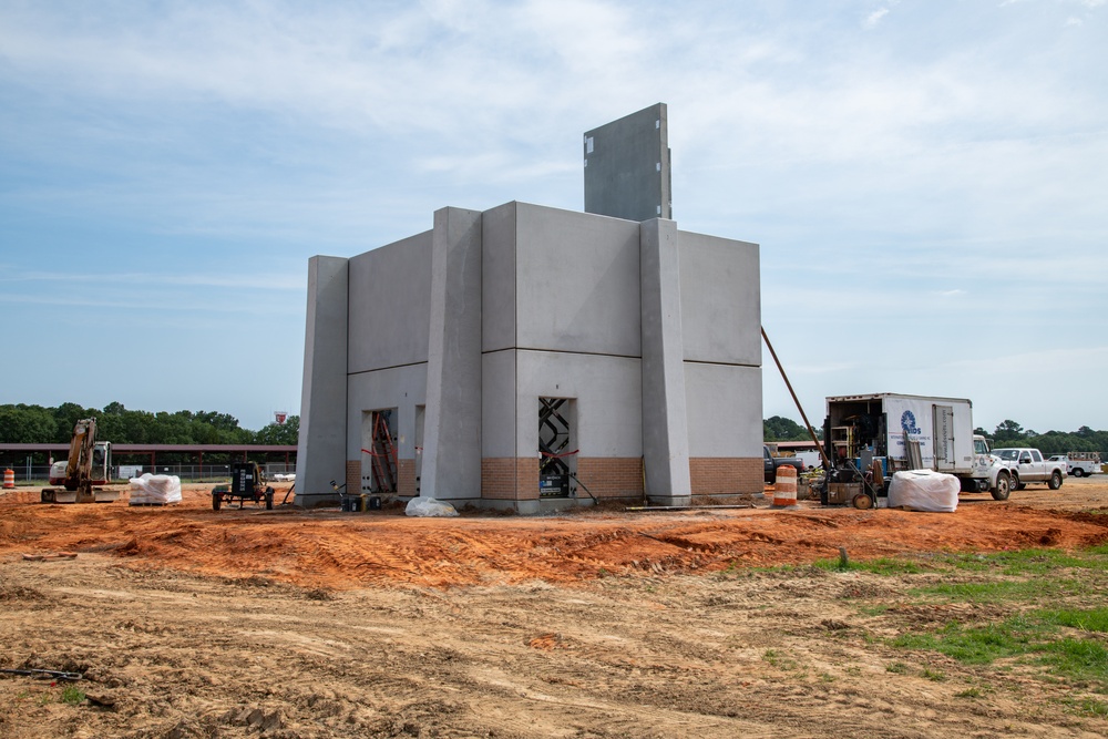 Air traffic control tower construction