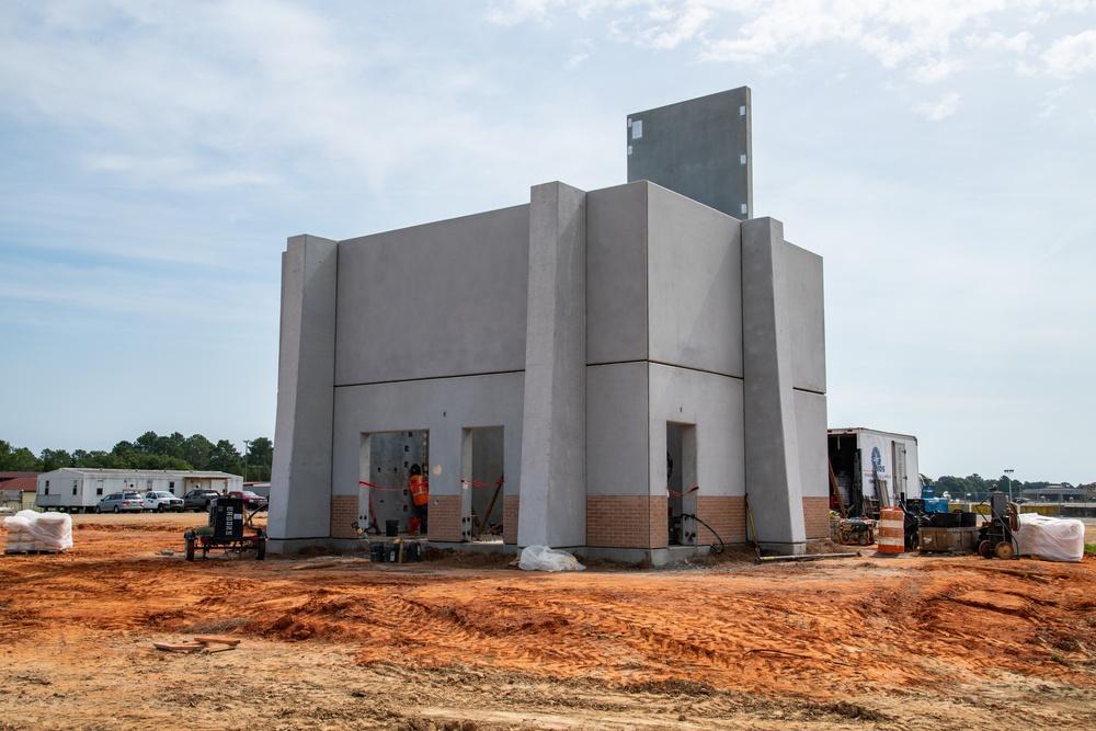 Air traffic control tower construction