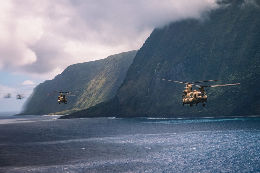 9x CH-47F Flight Around Hawaii Islands